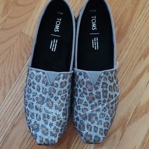 Sparkle Leopard Print Toms